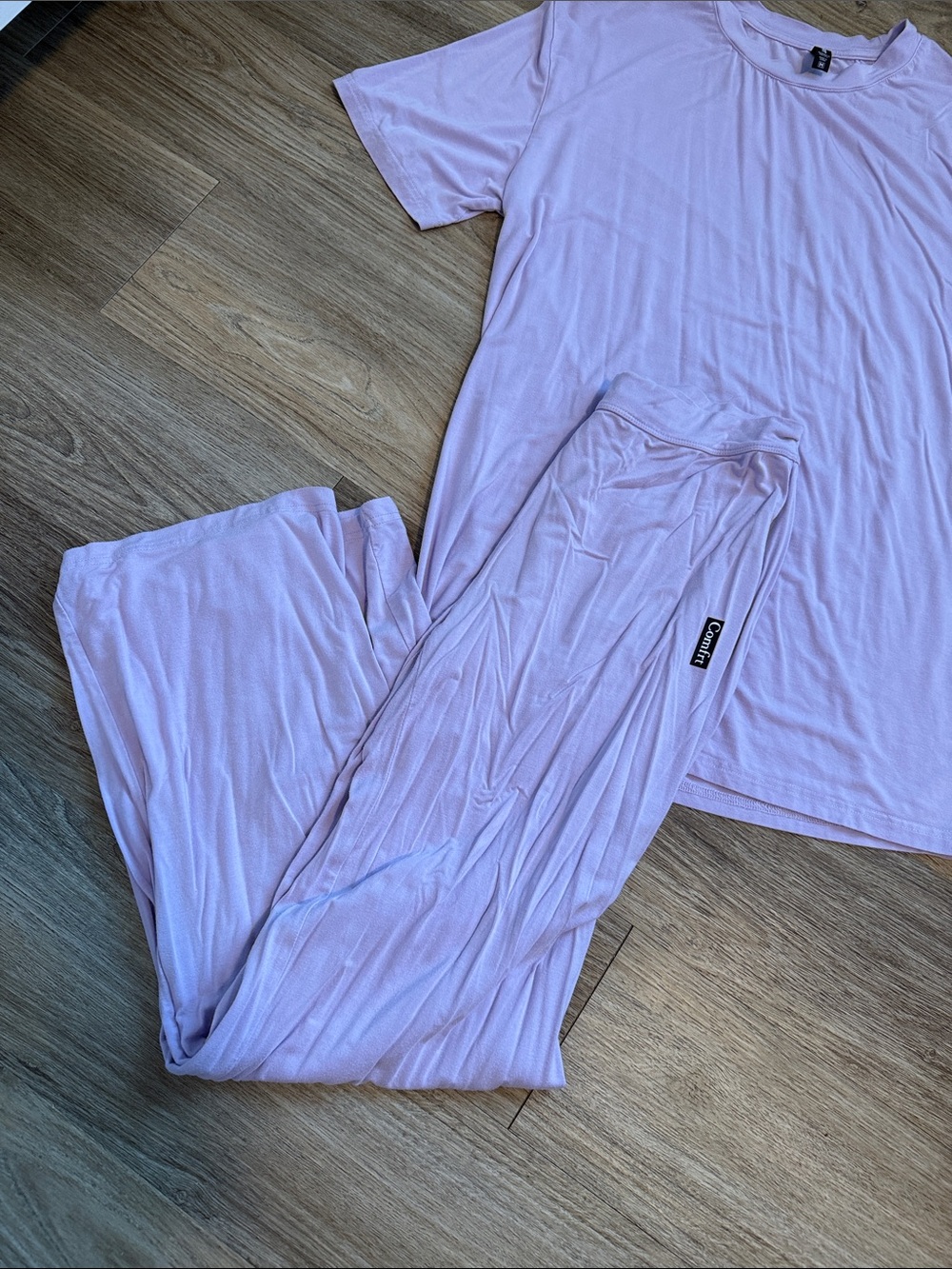 Comfrt Cozy Lavender Lounge Pants & Tee Set - Picture 2 of 8